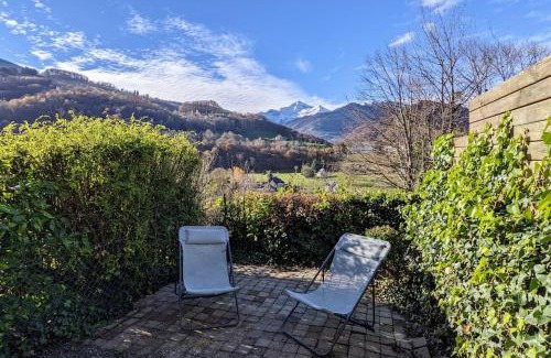 Campan House | Cozy Mountain Escape - Pet and Child Friendly Retreat