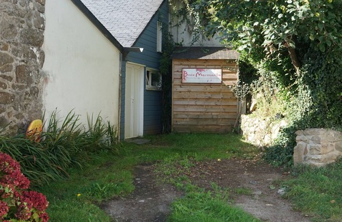 Plogoff House | Delightful Fisherman's Cottage Steps from the Ocean