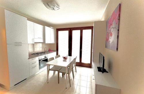 Lugana Apartment | Inviting PETITE MAISON: Family-Friendly Getaway with High Ratings