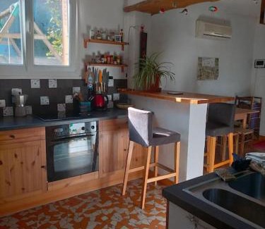 Cournon-dʼAuvergne House | Tranquil Garden Retreat in Cournon - Perfect for Families