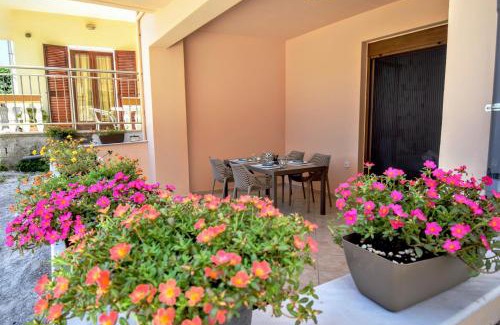 Rethymno Apartment | Family-Friendly Getaway at Petite Palace - Rated 9.9/10