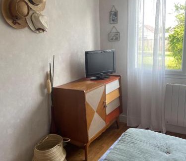 Varennes-Vauzelles House | Cozy Guest Room with Breakfast, Near Nevers Center
