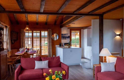 Saint-Pierre-de-Clages House | Pet-Friendly Retreat at Petite Plaisance with Lake Views