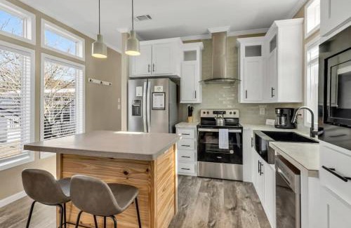 Owens Cross Roads House | Cozy Byrd Nest: A Family-Friendly Retreat by Green Mountain