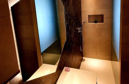 Ljubljana City Centre House | Top-Rated Petkovšek Rooms with Spa & Family-Friendly Amenities