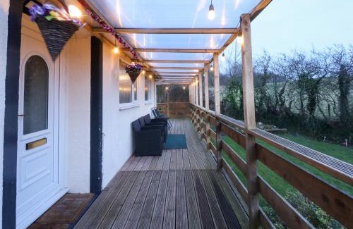 Malltraeth House | Experience Petlyns Patch: 4-Star Family & Pet-Friendly Retreat