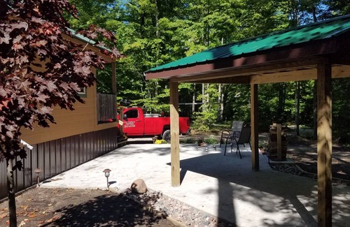 Petoskey Cabin | Secluded Petoskey Cabin with Kitchen & Family-Friendly Amenities