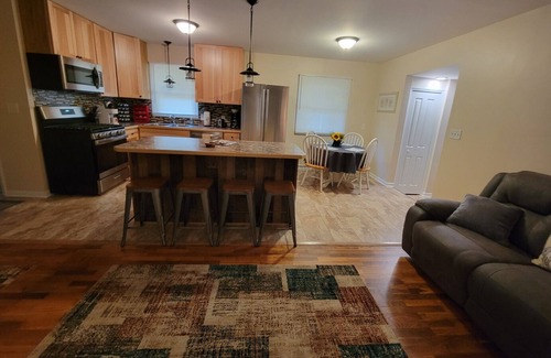 Petoskey House | Discover Petoskey: Stay While You Play with Pool & Breakfast