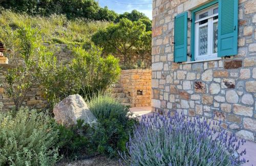 Lipsoi Villa | Petra: Rated 10/10 with Family and Pet-Friendly Amenities