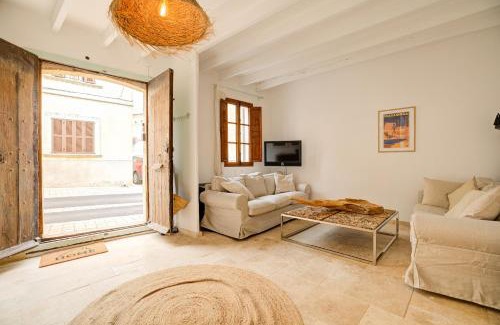 Petra House | Experience Petra Holiday Home with Child-Friendly Comfort