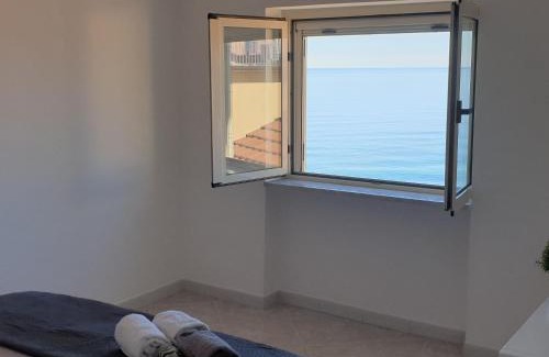 Marina Lido House | Pet-Friendly Petra Marina Aurora with Oceanfront Views