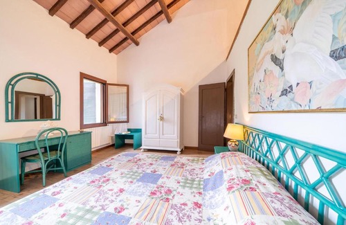 Torreglia House | Discover Petrarca 1: Family-Friendly Retreat with Pool