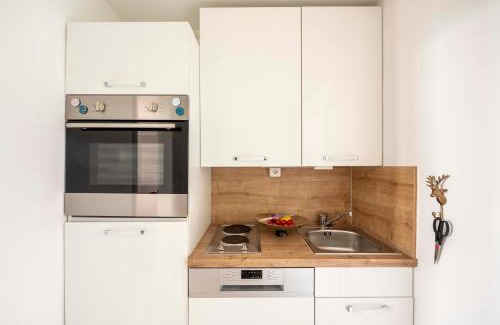 Herrsching am Ammersee Apartment | Relax at Petras Ammerseeblick: Pet & Child Friendly Retreat
