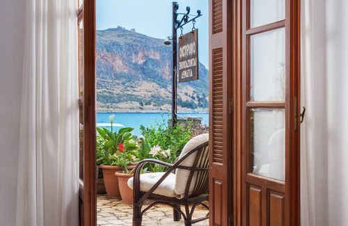 Monemvasia House | Charming Petrino Guesthouse: Family-Friendly with Breakfast