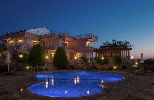 Limeniskos Apartment | Discover Petritos Rooms and Studios: Oceanfront Bliss
