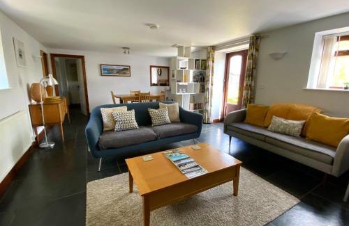 Newton Saint Petrock House | Pet-Friendly Retreat at Petrock Holiday Cottages - 4 Stars