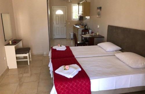 Paliki Apartment | Welcoming Petros Rooms in Sofia Livadi for Families