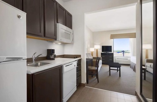 Cotulla Apartment | PetroStay Inn & Suites Cotulla: Family-Friendly Retreat