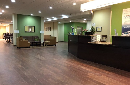 Cotulla Apartment | PetroStay Inn & Suites Cotulla: Family-Friendly Retreat