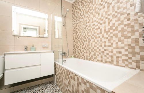 Solomjanskyj Apartment | Petrovdom Apartments 18-90Б in RC Kvartet, Vasyl Lypkivskyi Street 16B