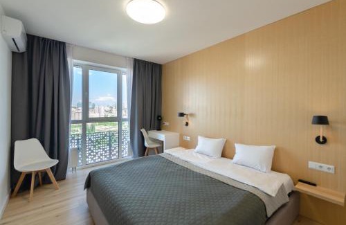 Solomjanskyj Apartment | Cozy Panorama City View Apartment Near Central Railway
