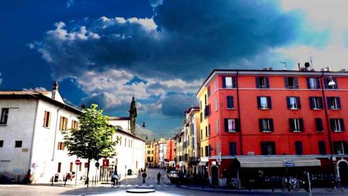 Centro Storico Nord Apartment | Discover Petry's Home: Stylish Loft with Family-Friendly Perks