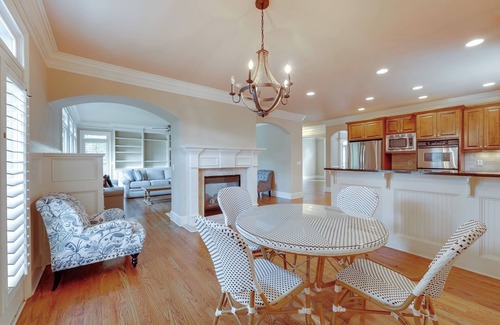 Sandy Springs House | Pets Welcome! Spacious ATL Area Retreat w/Deck