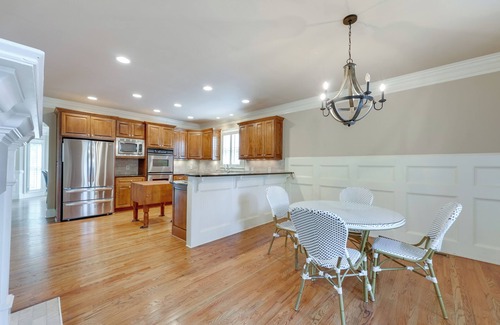 Sandy Springs House | Pets Welcome! Spacious ATL Area Retreat w/Deck