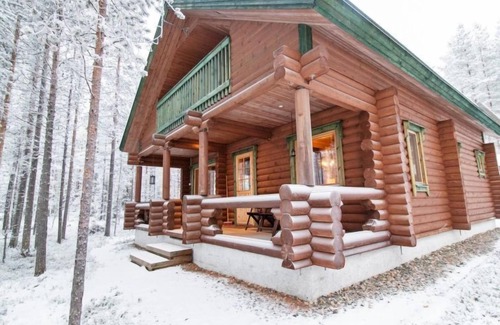 Lampivaara House | Relax at Petsankolo by Interhome with Lake Views & Spa