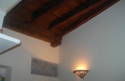 Rione VII Regola Bed & Breakfast | Exceptional Pettinary Village B&B - 4 Star & Breakfast Included