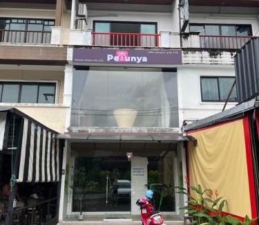 Kathu House | Highly Rated Petunya Phuket Guest House for Families & Pets