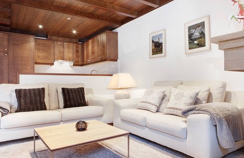 Baqueira Apartment | Explore Peulha by Totiaran: 9/10 Rated with Spa & Kitchen