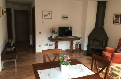 Sesue Apartment | Top-Rated Family Retreat at Pey de Kasares de Sesue