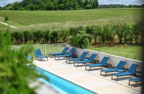 Salleboeuf Hotel | Enchanting Les Secrets Château Pey La Tour - Pet Friendly Retreat