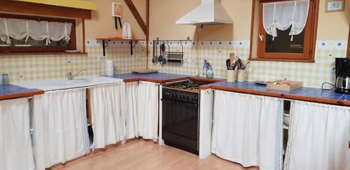 Sistels House | Pet-Friendly Retreat at Pey Sud with Breakfast Included