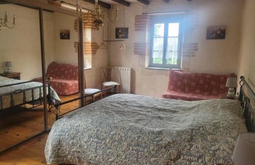 Sistels House | Pet-Friendly Retreat at Pey Sud with Breakfast Included