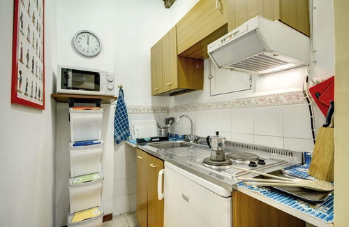 Rione VI Parione Apartment | Stylish PF Apartment: 2 Bedrooms in Piazza Navona