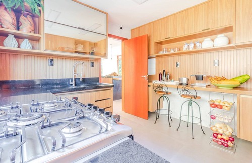 Itacimirim House | High-Standard House with 5 Suites & Pool at Praia do Forte
