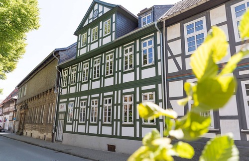 Goslar Old Town Apartment | Explore Comfort at Pfalzgarten - Richter Altstadt Appartements