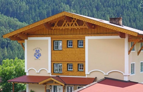 Pians Apartment | Unforgettable Stay at Pfeifer by Interhome with Lake Views