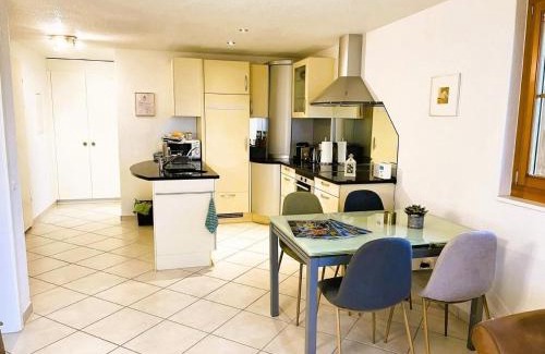 Aeschi bei Spiez Apartment | Scenic Ferienwohnung Pfrundmatte with Breathtaking Views