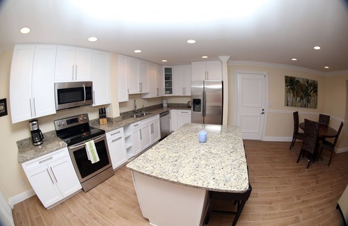 Hunt Club Villa | Pet-Friendly PGA National Resort with Pool and Spa Awaits