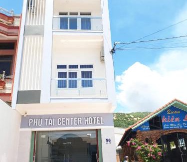 Quy Nhon Hotel | Convenient Phú Tài Center Hotel: Family & Accessible Comfort