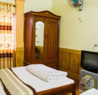 Ha Tinh Hotel | Budget-Friendly Phuong Phuong Hotel with Breakfast Included