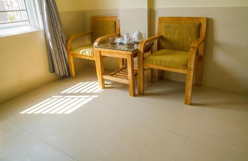 Ha Tinh Hotel | Budget Retreat at Phuong Phuong 2 Hotel with Breakfast