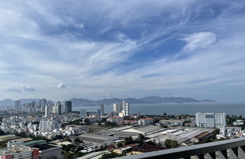 Phuoc Long Apartment | Oceanfront 2-Bedroom PH Apartment with Pool & Hot Tub