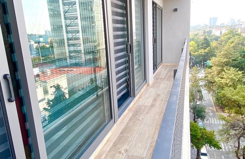 La Condesa Apartment | Modern PH with Breathtaking Views & Pet-Friendly Amenities