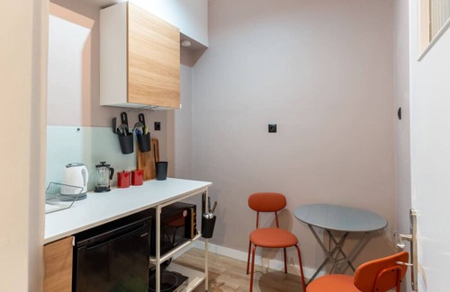 Nea Smirni Apartment | Discover Phaedrus Living: Stylish Studio in Nea Smirni