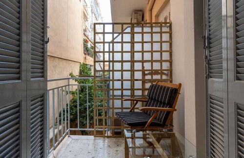 Nea Smirni Apartment | Discover Phaedrus Living: Stylish Studio in Nea Smirni