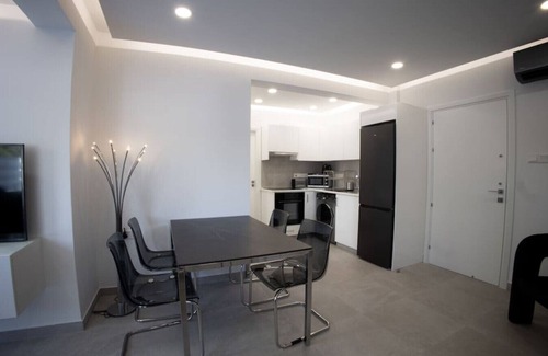 Skala Apartment | Oceanfront Getaway at Phaedrus Living: Mackenzie Flat